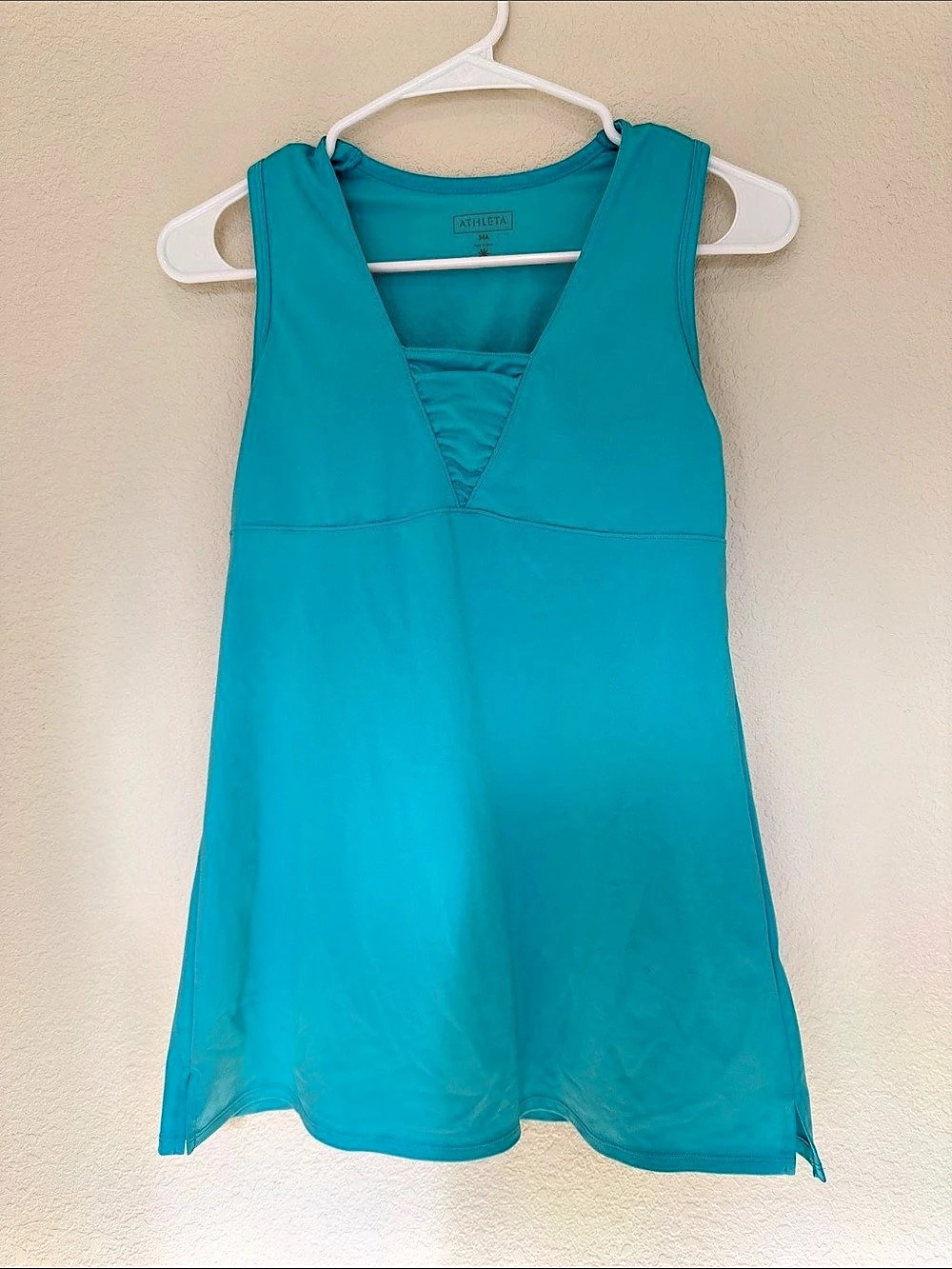 Athleta Women's Ruched Front Tank Top in Blue Size s. Like New built in Bra size